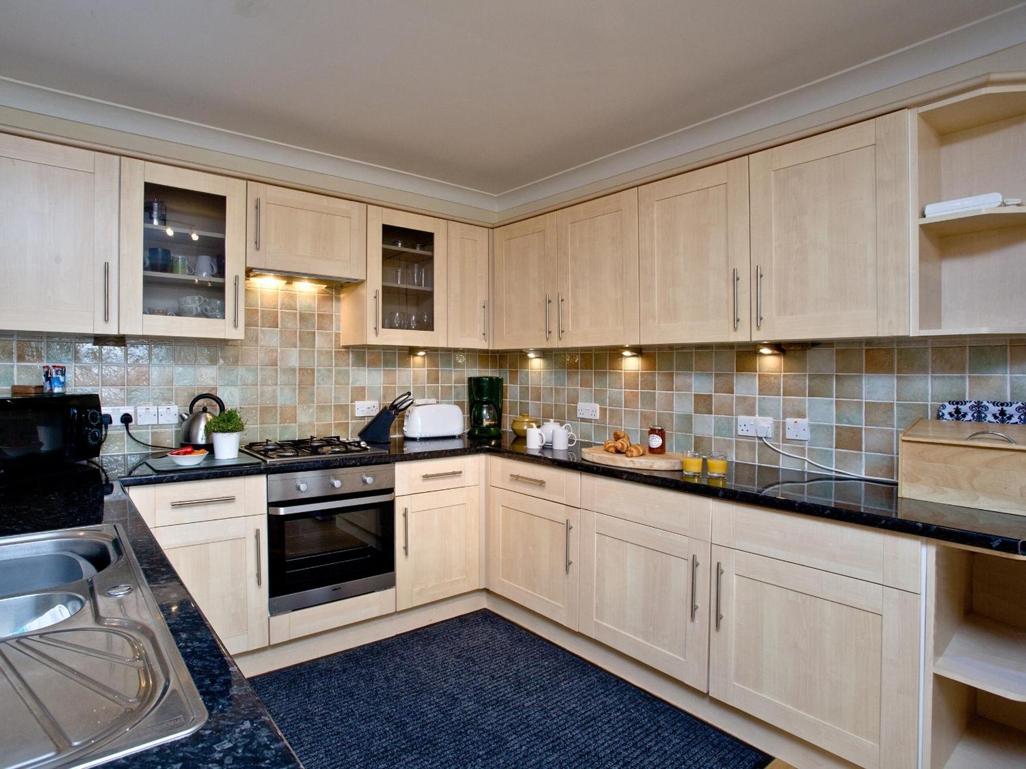 Apartment 1 Roundham Heights *