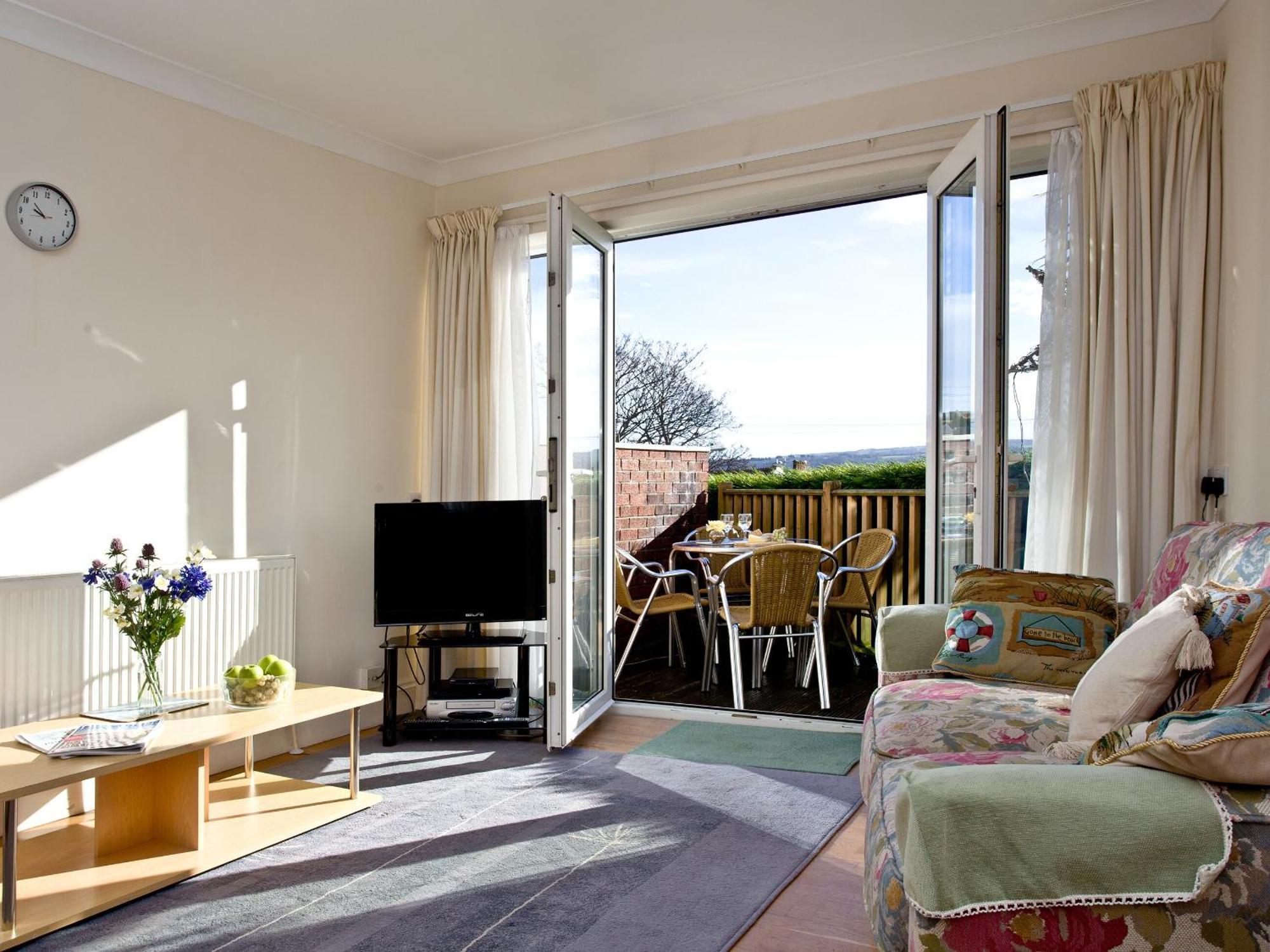 1 Roundham Heights *